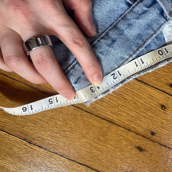 Vintage Blue Denim Levi Shorts - Picture 4 of 5